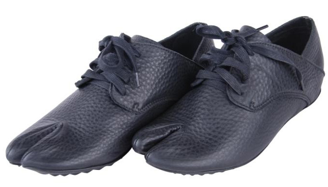 Most comfortable shoes for men. Hallux Valgus