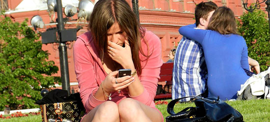 Why SMS fight is bad for relationship!